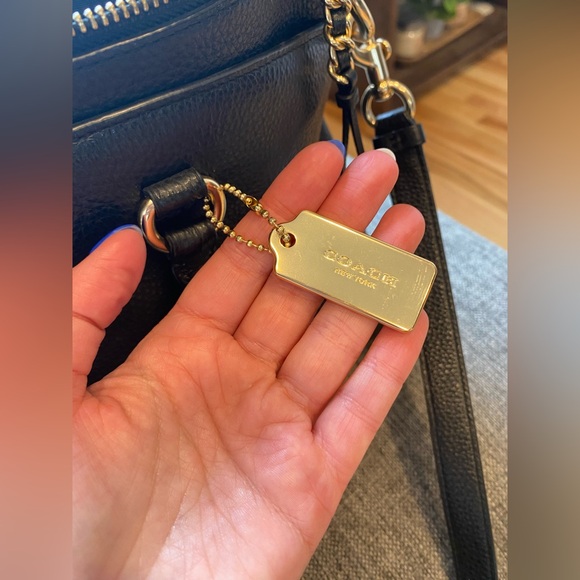 Coach Mia Sachel - Picture 11 of 15